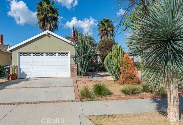 Detail Gallery Image 1 of 1 For 19143 Bassett St, Reseda,  CA 91335 - 3 Beds | 2 Baths