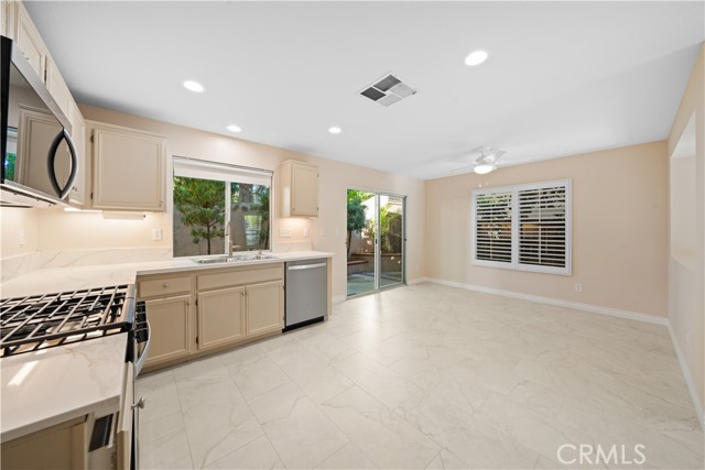 Detail Gallery Image 11 of 29 For 3 El Vado Dr, Rancho Santa Margarita,  CA 92688 - 3 Beds | 2/1 Baths