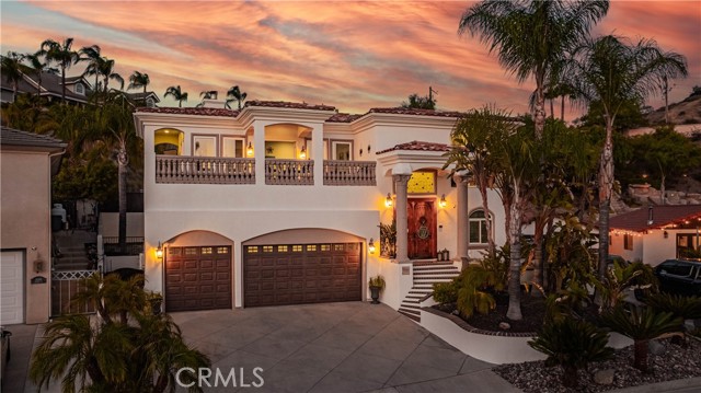 Detail Gallery Image 1 of 53 For 30614 Emperor Dr, Canyon Lake,  CA 92587 - 6 Beds | 4 Baths