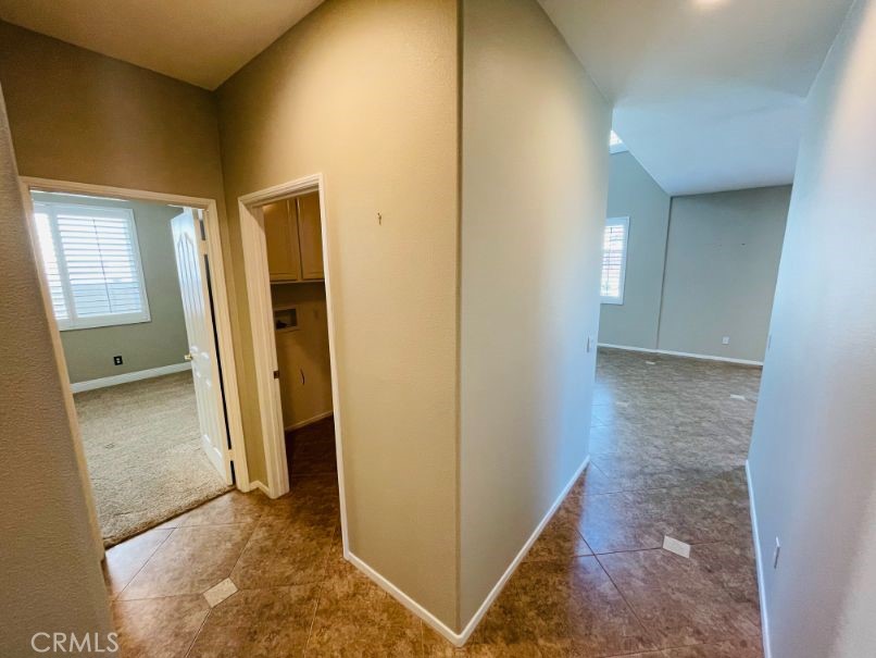 https://media.crmls.org/medias/885bf20e-7332-4e8c-9606-36be9ead3ca5.jpg?preset=X-Large