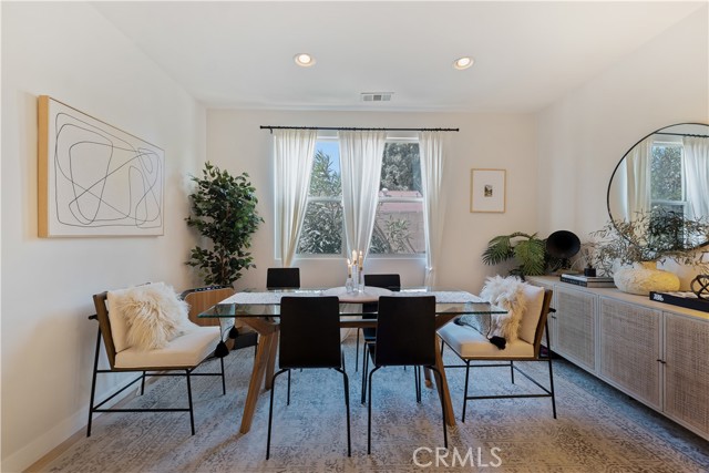 Detail Gallery Image 6 of 39 For 17065 Cantlay, Lake Balboa,  CA 91406 - 4 Beds | 3 Baths