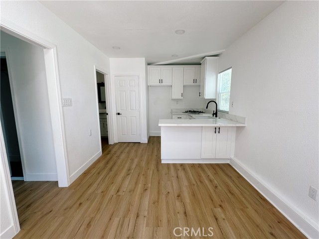 2026 Newton Drive, Corona CA: https://media.crmls.org/medias/885d0e7c-26d7-4c84-865e-c3868094e971.jpg