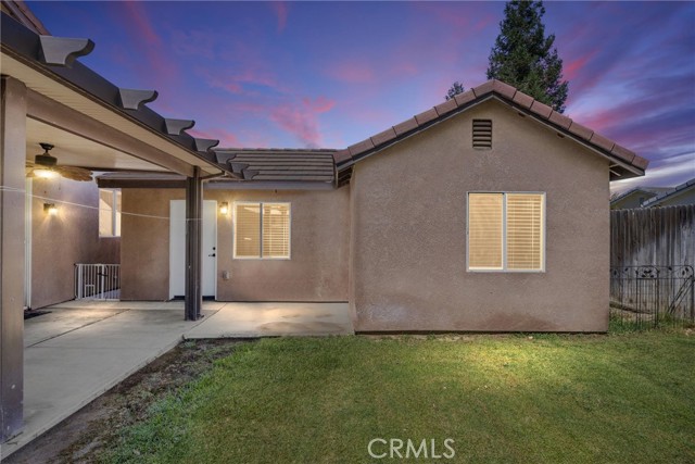6202 Ocean Jasper Drive, Bakersfield CA: https://media.crmls.org/medias/885d8416-c8ad-4634-94cd-ca815ed37ebf.jpg