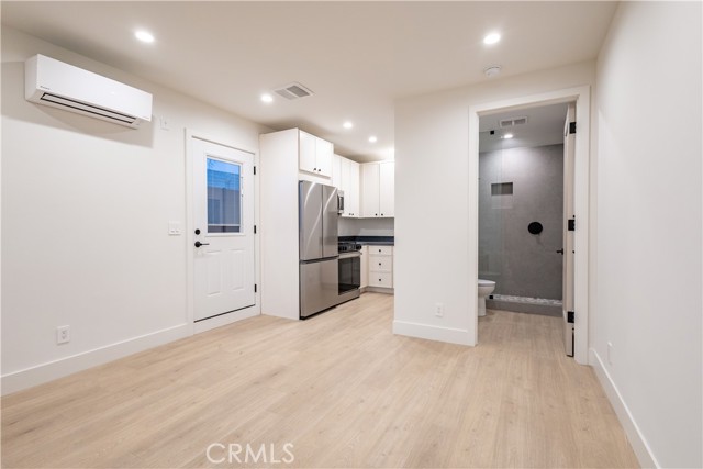 Detail Gallery Image 19 of 22 For 7913 Lasaine, Northridge,  CA 91325 - 4 Beds | 3/1 Baths