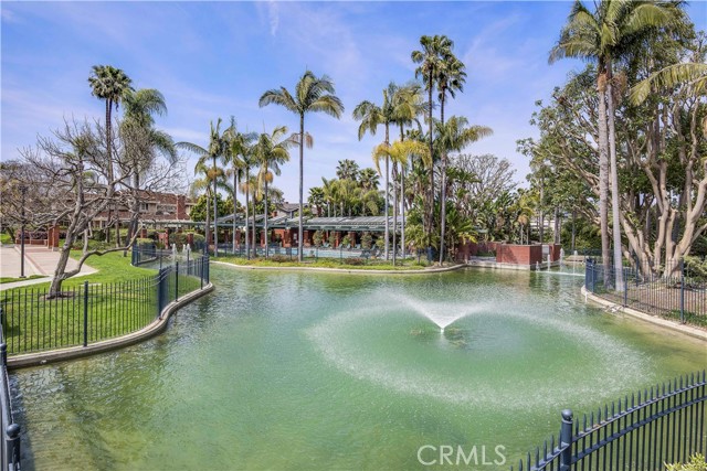 Detail Gallery Image 17 of 28 For 16 Monterey Ct, Manhattan Beach,  CA 90266 - 3 Beds | 3 Baths