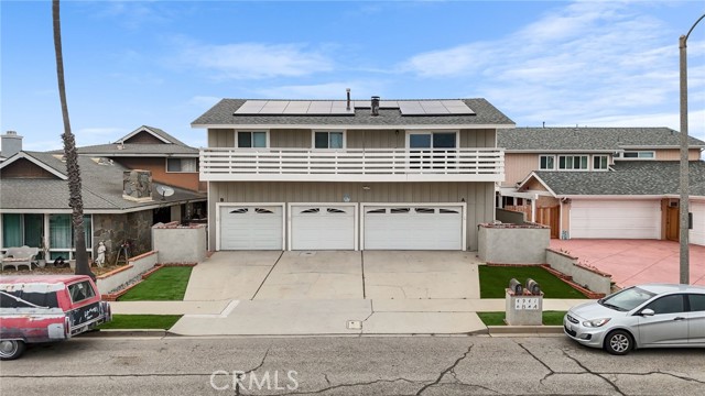 4941 Catamaran Street, Oxnard CA: https://media.crmls.org/medias/885f67c6-4e2e-4424-81a7-b398d40500a5.jpg
