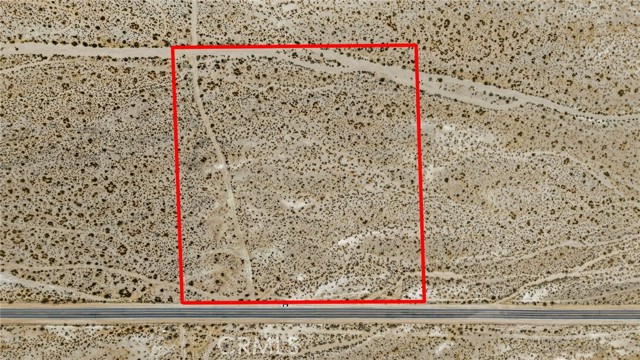 Detail Gallery Image 3 of 13 For 4501725 Crystal Creek, Lucerne Valley,  CA 92356 - – Beds | – Baths