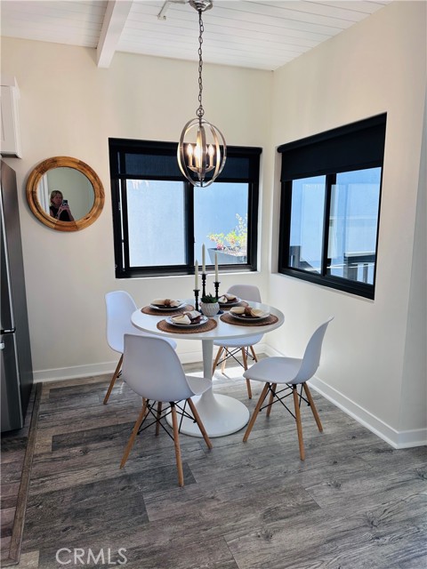 440 29th Street, Manhattan Beach CA: https://media.crmls.org/medias/8861005a-e14c-4ce8-b6bd-8470e195c9bb.jpg