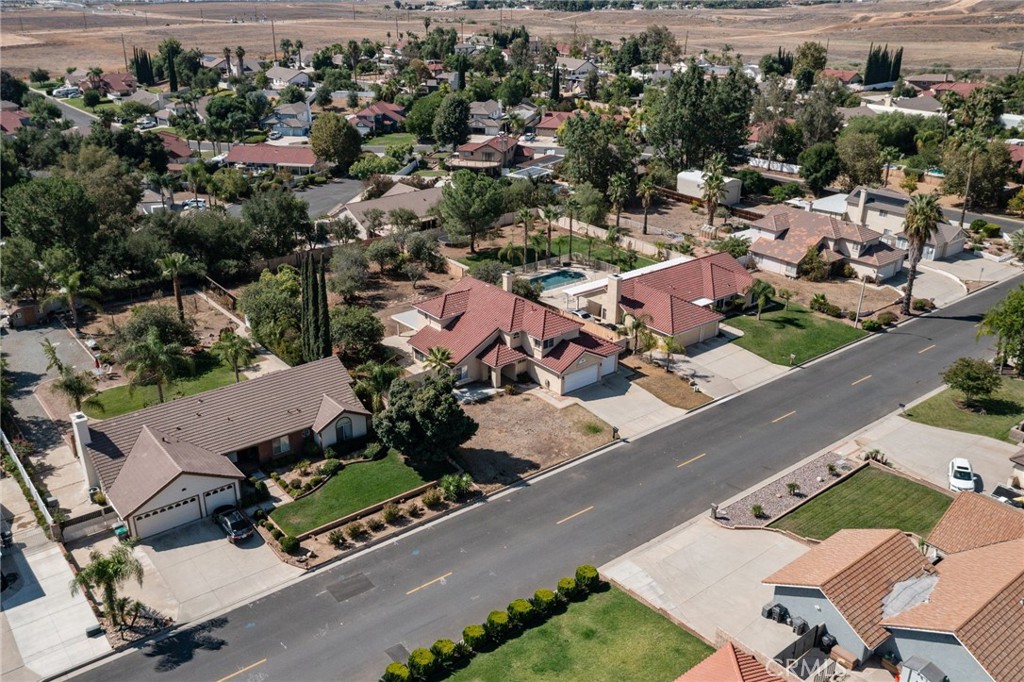 https://media.crmls.org/medias/88611386-0d5a-47d6-b229-02c456ae1d96.jpg?preset=X-Large