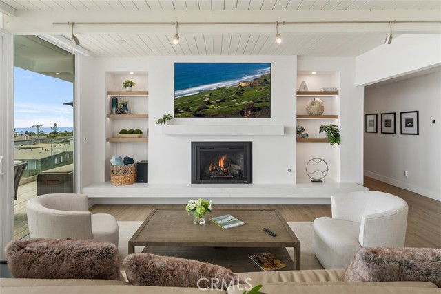 Detail Gallery Image 16 of 48 For 365 Heather Pl, Laguna Beach,  CA 92651 - 5 Beds | 4 Baths