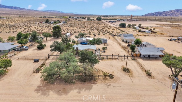 10378 Willow Wells Avenue, Lucerne Valley CA: https://media.crmls.org/medias/8862d4a9-a189-4907-a6f3-47f6501a429f.jpg