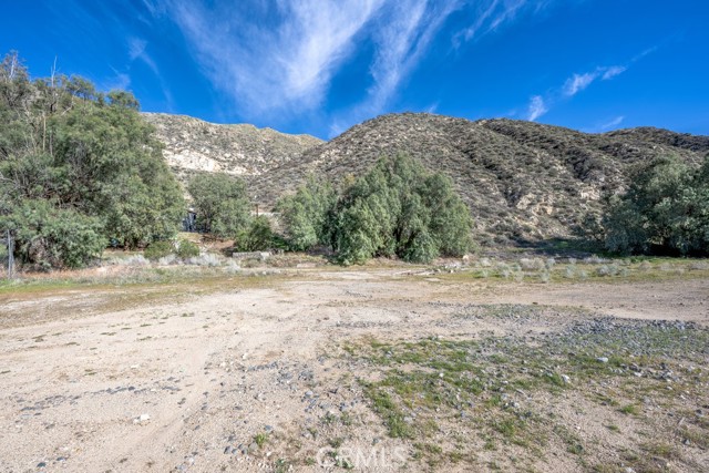 Detail Gallery Image 11 of 31 For 12571 Capra, Agua Dulce,  CA 91390 - 3 Beds | 1 Baths