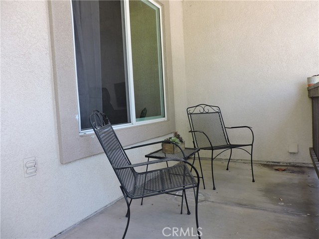 1326 Janes Way, Colton CA: https://media.crmls.org/medias/886390e6-4a86-4684-a2b8-ff04f01d56ef.jpg