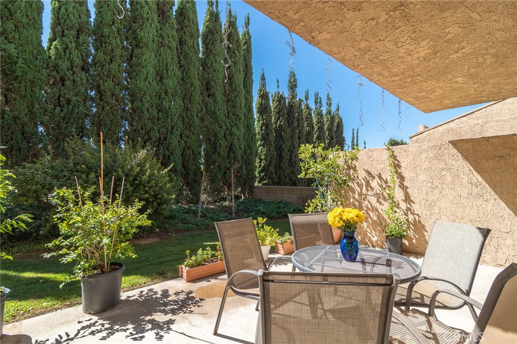 A hidden gem! Surrounded by greenspace.