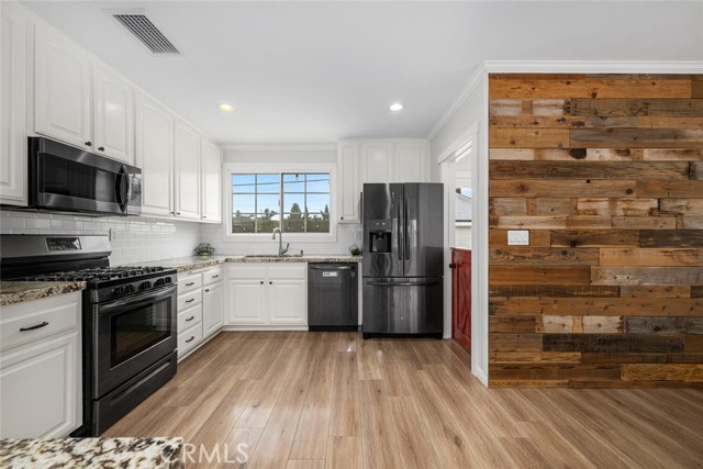 Detail Gallery Image 11 of 38 For 3861 Hackett, Long Beach,  CA 90808 - 3 Beds | 1 Baths