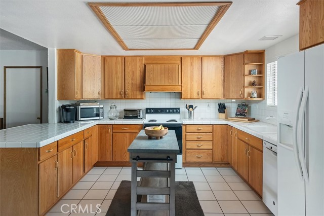 13700 Summit Knoll Road, Agua Dulce CA: https://media.crmls.org/medias/886574d7-4ab3-4283-ba1a-cd1d75cc136d.jpg