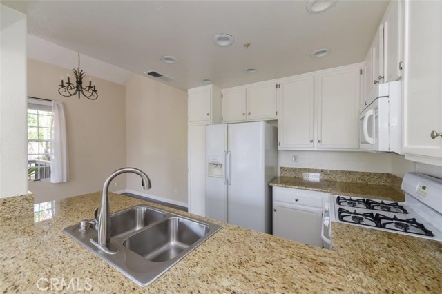 13347 Verona, Tustin CA: https://media.crmls.org/medias/8865c248-bbab-4967-b104-5268e4aa621a.jpg