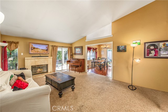 Detail Gallery Image 3 of 32 For 210 Auburn Ct, Redlands,  CA 92374 - 3 Beds | 2 Baths