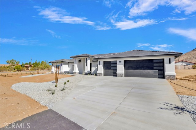 Detail Gallery Image 3 of 50 For 16339 Rimrock Rd. Rd, Apple Valley,  CA 92307 - 4 Beds | 3/1 Baths