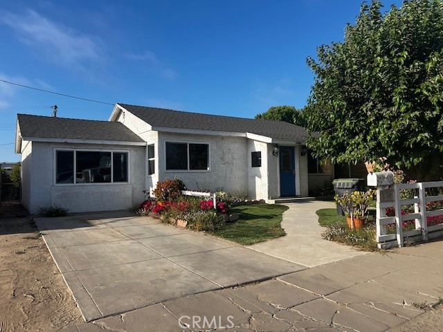 1023 W Chapel St, Santa Maria, CA 93458