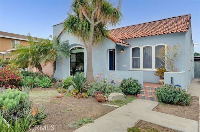 5855 Lemon Avenue, Long Beach CA: https://media.crmls.org/medias/88672f9c-384c-4f16-917c-f6e6c7ee8d4a.jpg