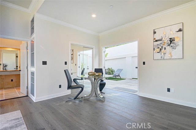 Detail Gallery Image 19 of 44 For 3952 Oakfield Dr, Sherman Oaks,  CA 91423 - 5 Beds | 4/1 Baths