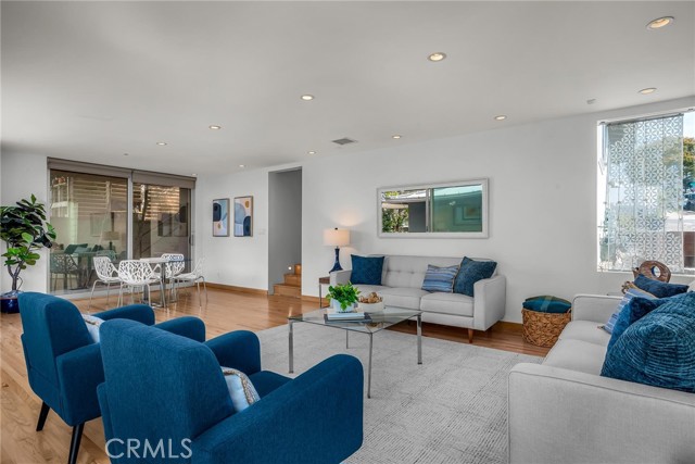 Detail Gallery Image 23 of 31 For 701 Hillcrest, El Segundo,  CA 90245 - 5 Beds | 2 Baths