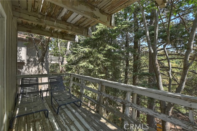 Detail Gallery Image 17 of 33 For 763 E Victoria Ct, Lake Arrowhead,  CA 92352 - 4 Beds | 2/1 Baths