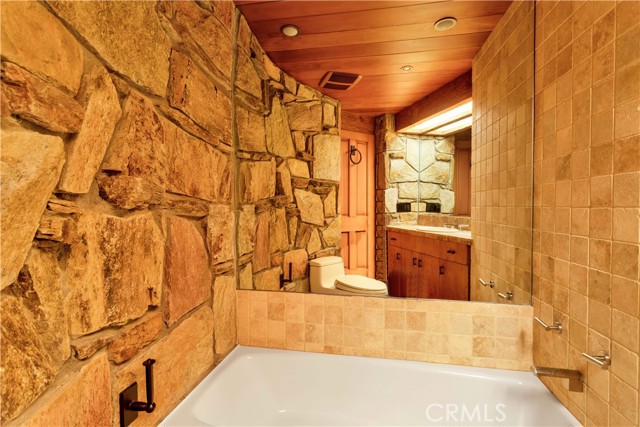 Detail Gallery Image 44 of 75 For 55290 Flying Tigers Rd, Pioneertown,  CA 92268 - 4 Beds | 3 Baths