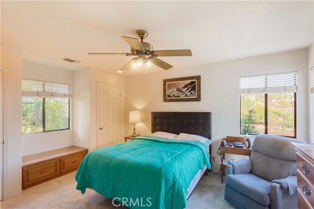 711 Tumble Creek Lane, Fallbrook CA: https://media.crmls.org/medias/8868832f-c5fa-47c7-8478-e6e59f90d623.jpg