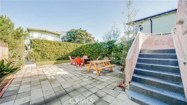 400 17th Street, Manhattan Beach, California 90266, 4 Bedrooms Bedrooms, ,2 BathroomsBathrooms,Residential,Sold,17th,SB21119391
