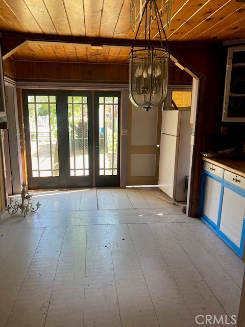 261 W 26th Street, Merced CA: https://media.crmls.org/medias/8868fac6-b8c6-41d1-8f50-1a12c7653e97.jpg