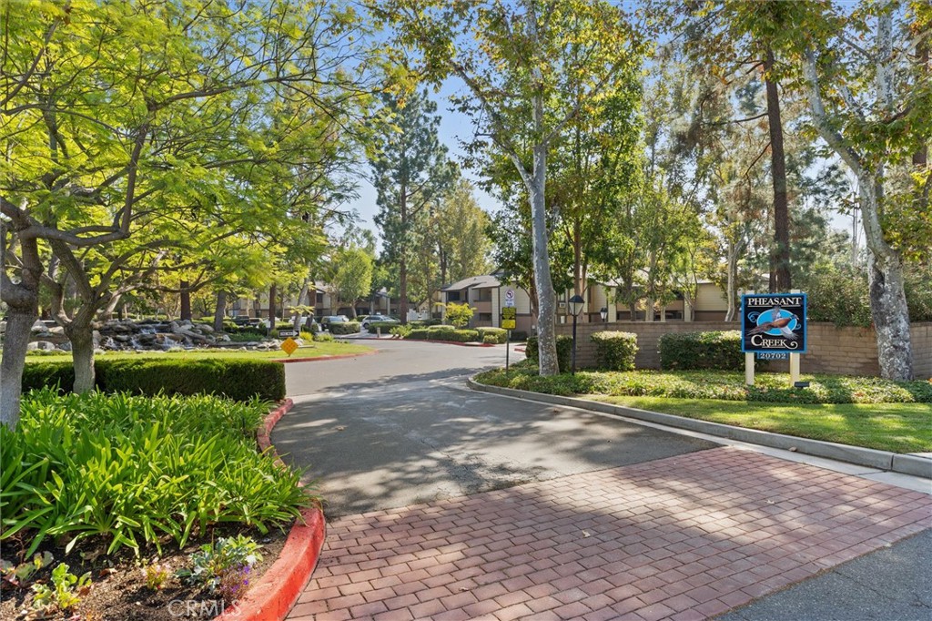 https://media.crmls.org/medias/8868fd5e-f8dc-42a9-ac92-3688eaa89672.jpg?preset=X-Large
