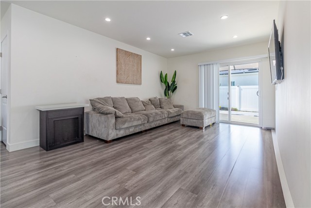 Detail Gallery Image 38 of 51 For 14159 Gault St, Van Nuys,  CA 91405 - 3 Beds | 2 Baths