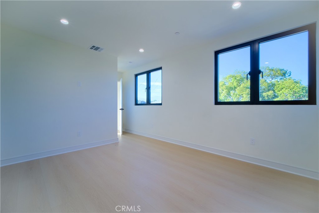 MLS #OC26160948 image #8