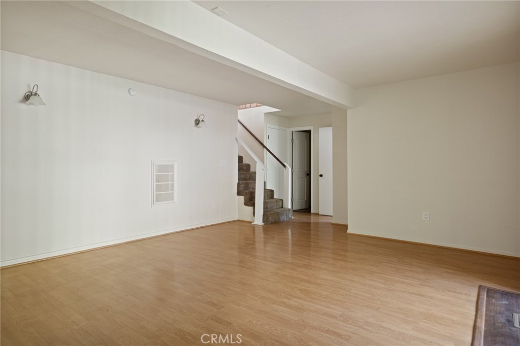 https://media.crmls.org/medias/886bbcfa-1969-41c8-9c96-e9f5727a8fe7.jpg?preset=X-Large