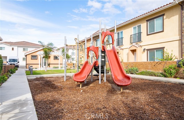 Detail Gallery Image 24 of 32 For 16425 Arrow #1214,  Fontana,  CA 92335 - 3 Beds | 2/1 Baths