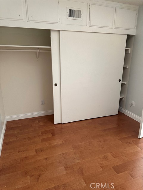 Image 6 of 27 For 516 Westchester