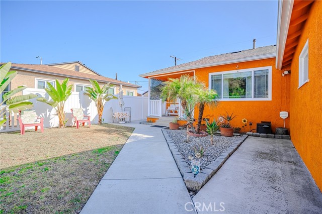 4840 Maybank Avenue, Lakewood, California 90712, 2 Bedrooms Bedrooms, ,1 BathroomBathrooms,Single Family Residence,For Sale,Maybank,CV25020501