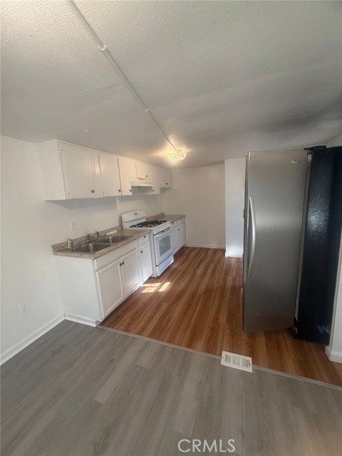 33013 Arbolado Lane, Lake Elsinore CA: https://media.crmls.org/medias/886d50eb-a1a7-4013-b1bc-36c69e76f536.jpg