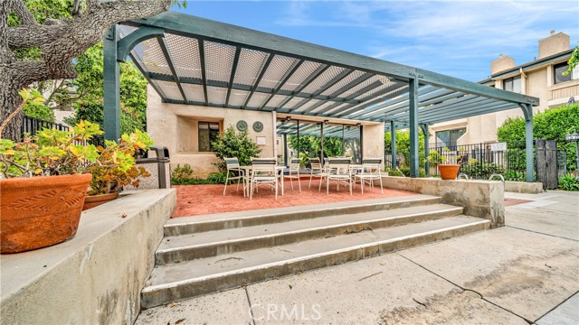 7137 Shoup Avenue, West Hills CA: https://media.crmls.org/medias/886db701-b32c-4ecf-b77e-7f841fae521a.jpg