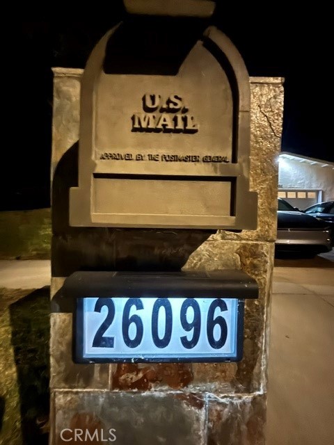 https://media.crmls.org/medias/886dc217-b1ea-4c9a-a768-25417a50c806.jpg?preset=X-Large