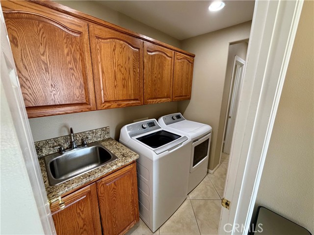 Detail Gallery Image 11 of 29 For 9725 Susan Ave, California City,  CA 93505 - 3 Beds | 2/1 Baths