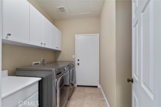 Detail Gallery Image 21 of 39 For 4437 Cabot Dr, Corona,  CA 92883 - 3 Beds | 2/1 Baths