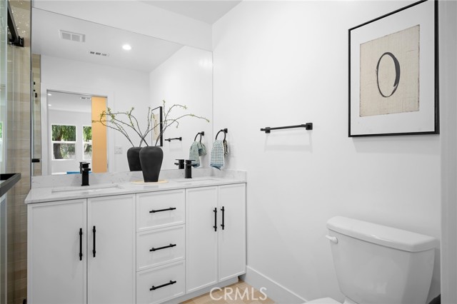 Detail Gallery Image 10 of 25 For 1317 N California St, Burbank,  CA 91505 - 3 Beds | 3 Baths