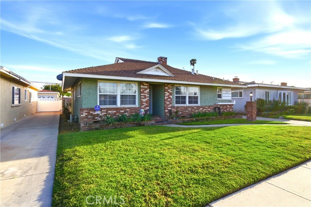 Front Image Thumbnail for CRIV26084844