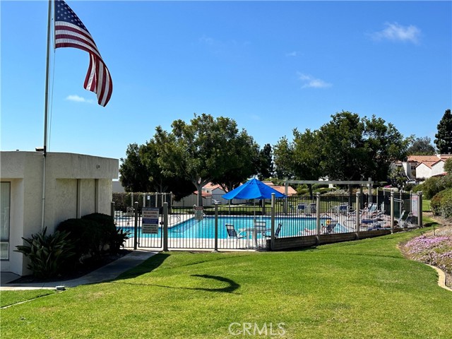 Detail Gallery Image 30 of 36 For 912 Caminito Madrigal #I,  Carlsbad,  CA 92011 - 2 Beds | 2 Baths