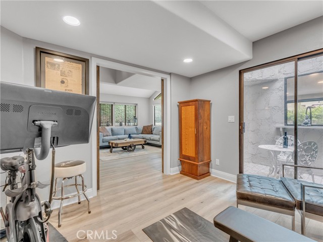 Detail Gallery Image 20 of 54 For 29729 Strawberry Hill Dr, Agoura Hills,  CA 91301 - 3 Beds | 3 Baths