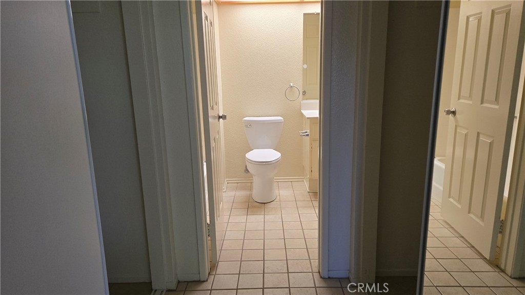 https://media.crmls.org/medias/886fd381-09dc-4a79-a116-63bf05fa15a1.jpg?preset=X-Large