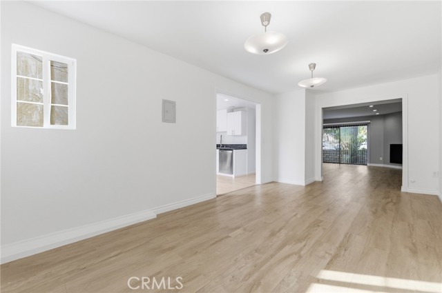 Detail Gallery Image 14 of 32 For 8633 Balboa #20,  Northridge,  CA 91325 - 3 Beds | 3 Baths